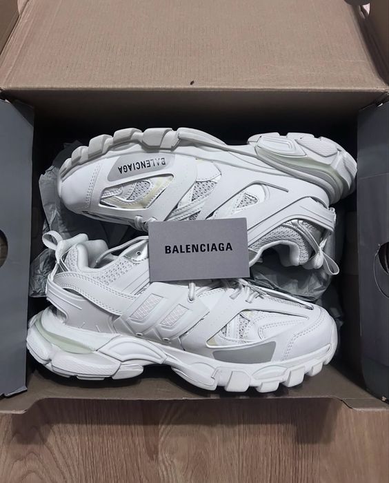 Balenciaga track