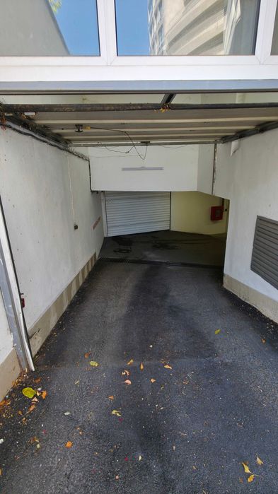 Дава се под наем Гараж / Паркомясто в София, Лозенец - 30 кв.м за 200 € - Снимка #3