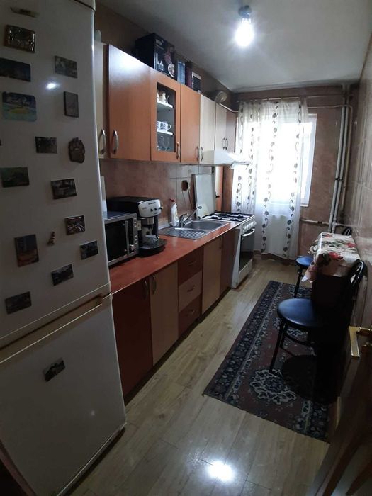 Apartament 2 camere de inchiriat B-dul Pandurilor, centrala proprie