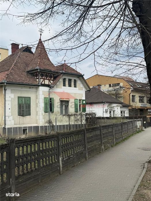 Casa Ultracentrala, zona Coroana de Aur