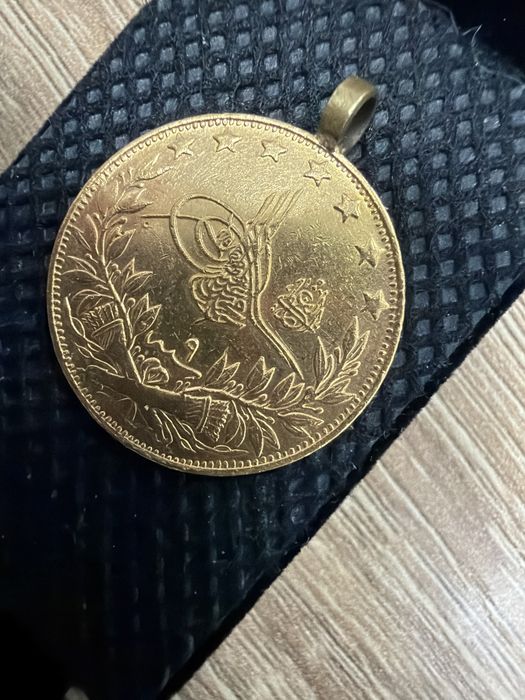 Златна монета 22 карата