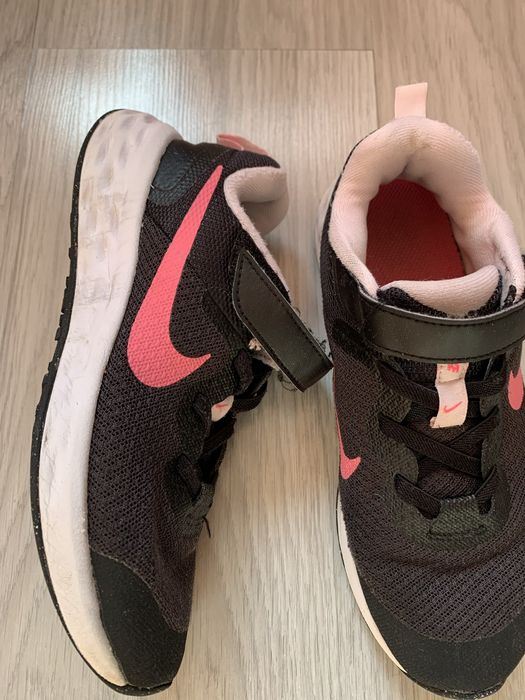 Черни маратонки Nike