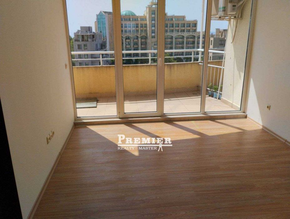 Продава се Тристаен апартамент в Поморие - 91 кв.м за 1011 €/кв.м - Снимка #10