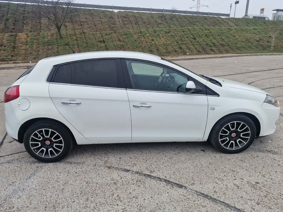 Vând Fiat bravo  din 2011