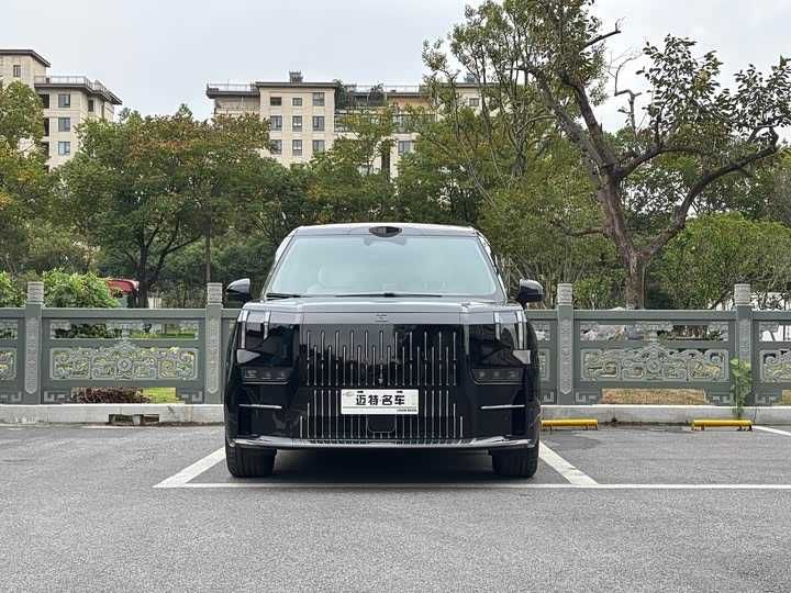 Zeekr 009 4WD 108kWh 6-местный