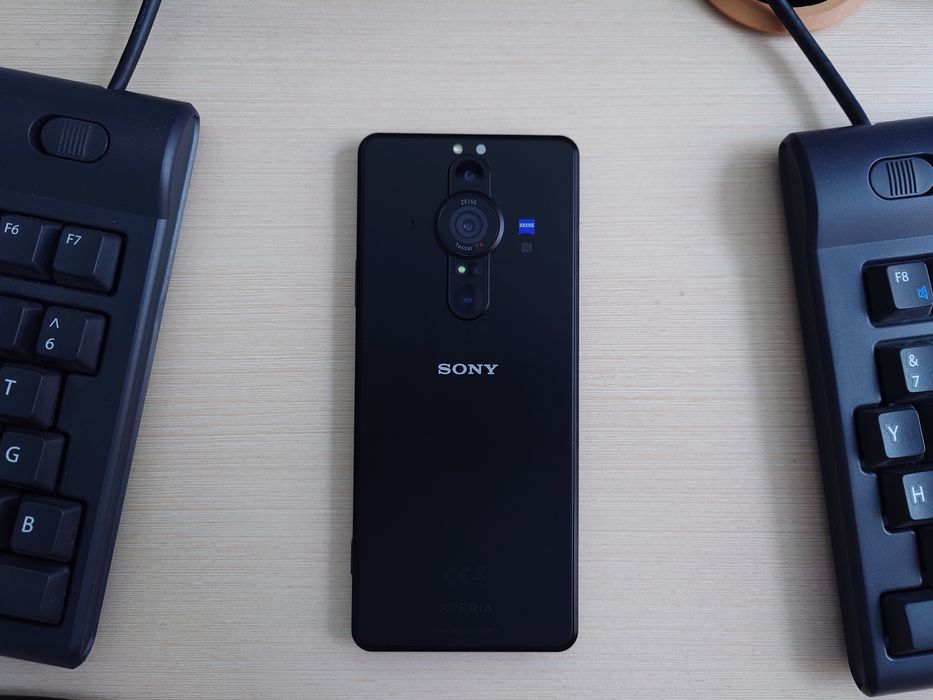 Смартфон Sony Xperia Pro i