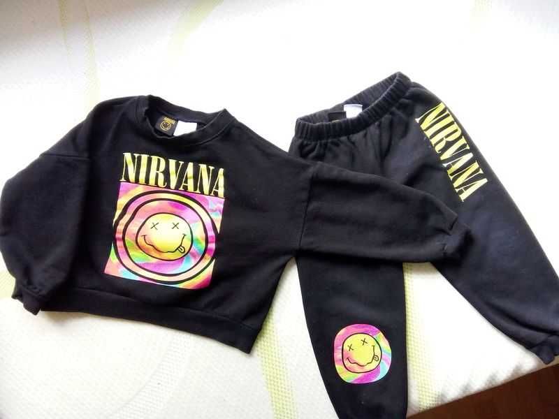 Анцунг Lagerfeld  5-6 г.- 20 лв.