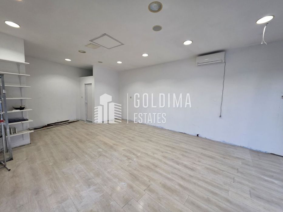 Дава се под наем Магазин в Бургас, Център - 57 кв.м за 1400 € - Снимка #2