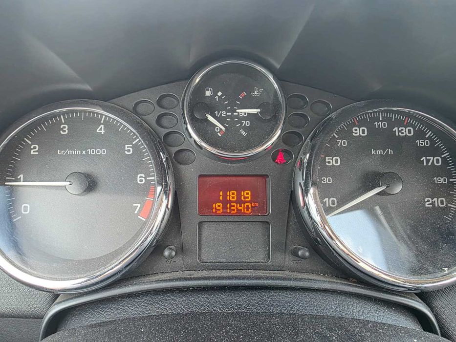 PEUGEOT 207 CC / 1,6 Benzina 120 CP / Decapotare Electrica Hard Top