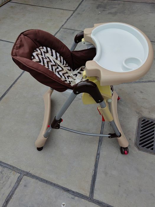 Бебешко столче за хранене