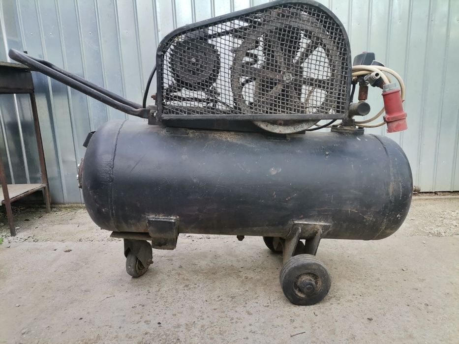 Compresor românesc T.N. 200 litri