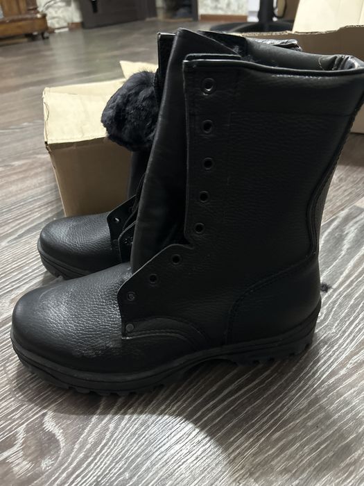 Продам зимние берцы