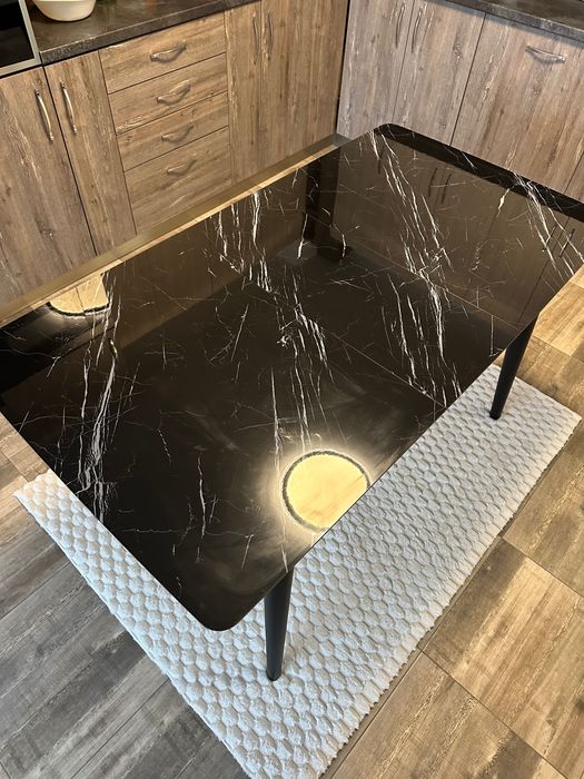 Маса закалено стъкло черна, мрамор