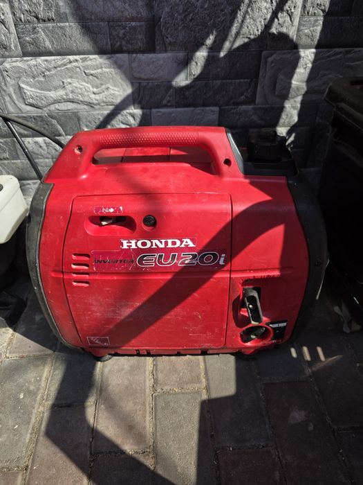 Honda Eu 20i  generator curent