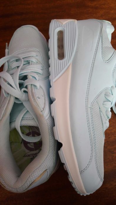 Нови кожено маратонки