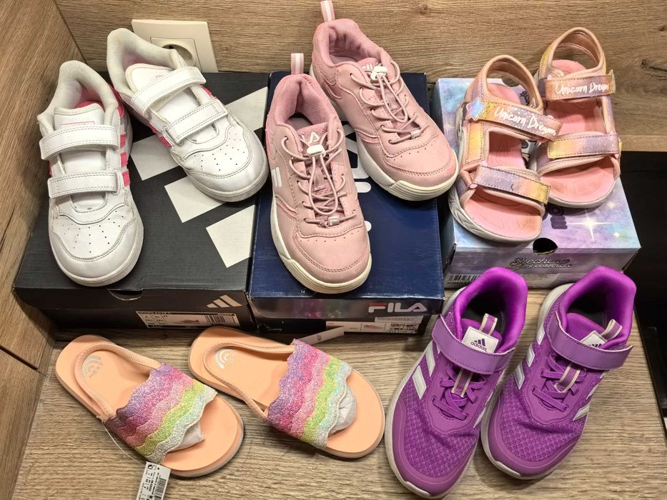 Обувки за госпожица Adidas, Fila, Next и Skechers