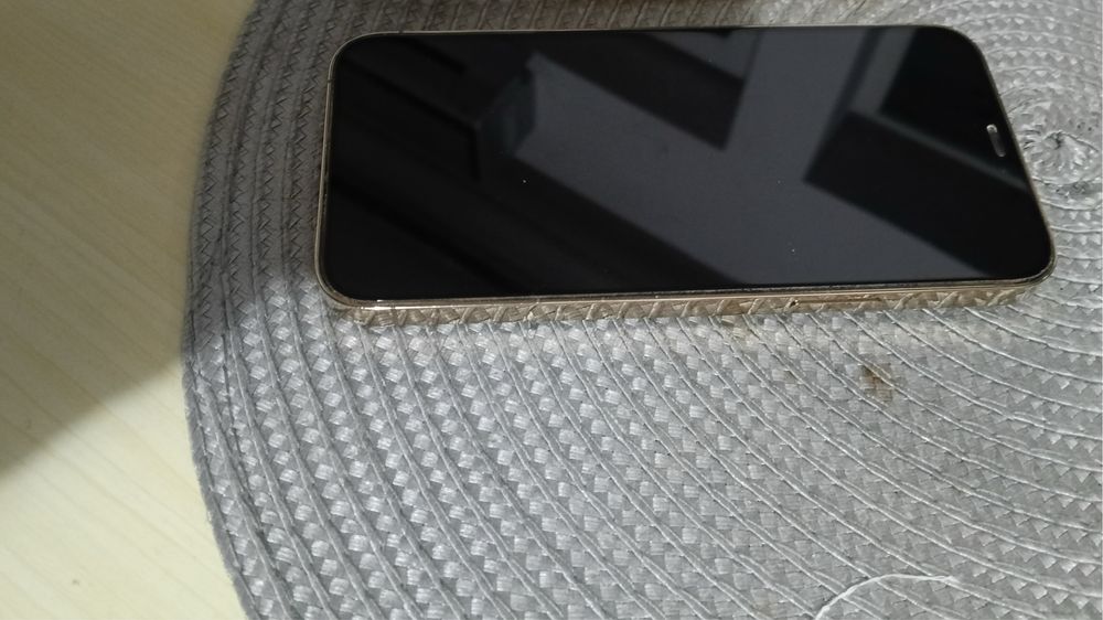 Vanzare iphone 12 pro