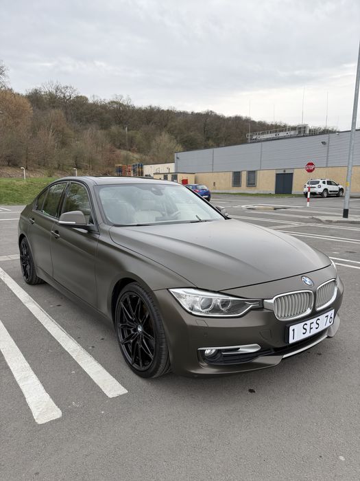 BMW F30 320 184 cp Navi Bi-Xenon  Head up Display Trapa Logic7