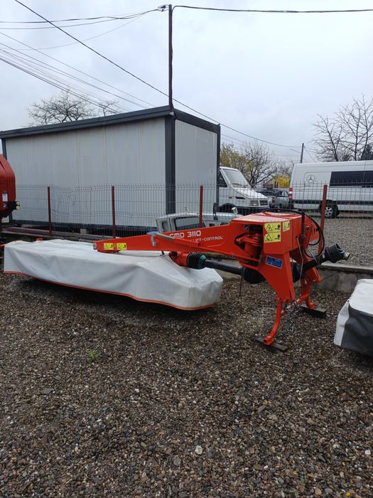 Vând Balotiere Case/New Holland și 2 cositori Claas/Khun