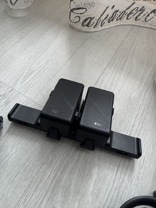 Dji googles integra, rc motion controller 2,2 baterii avata 1 cu dock,avata 1 lovita( pentru piese sau reparat)