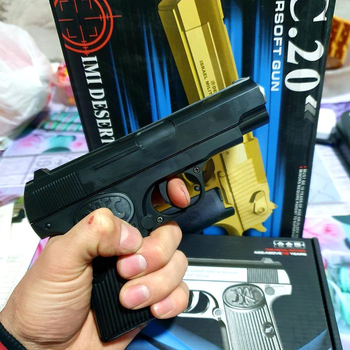 Железный пистолет