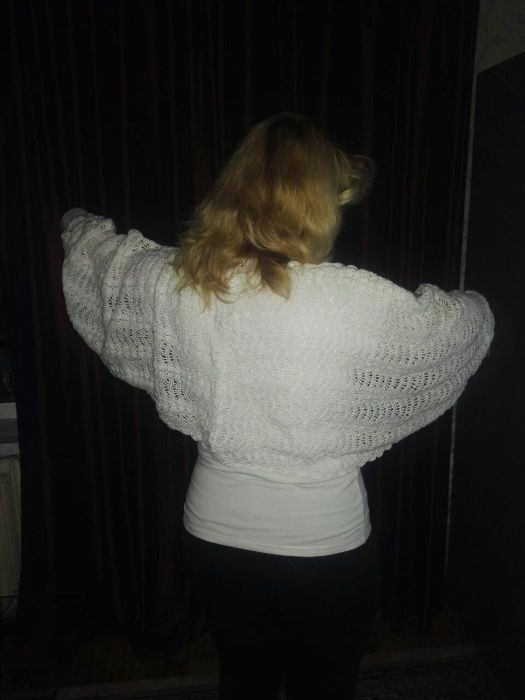 болеро или шарфик с рукавами