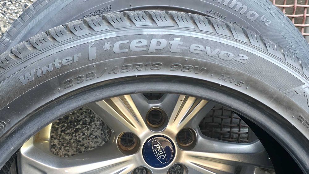 Перфектни гуми Hankook Icept Evo 2 235/45/18 XL зимни