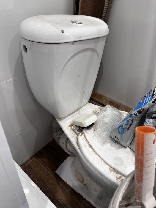 Унитаз б/у для стройки