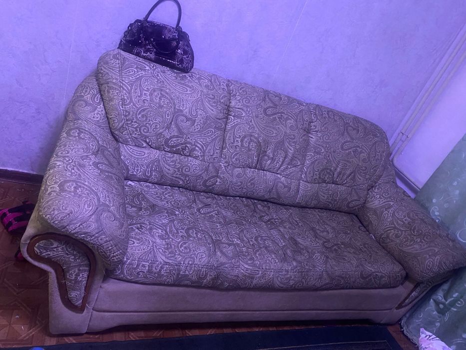 Продаю диван в хорошем состоянии