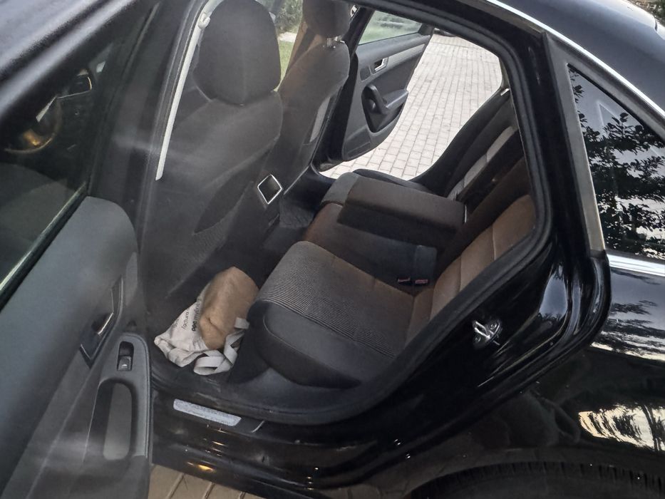 AUDI A4 2009 — imagine 4