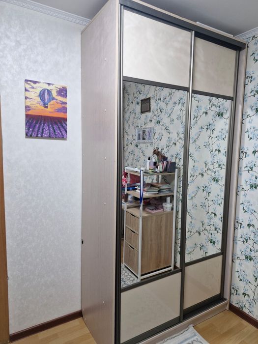 Шкаф              .