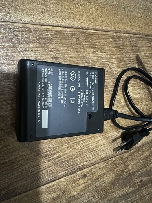 Зарядное устройство Canon LC-E10
