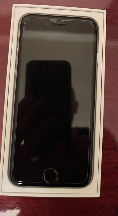Ofer spre vanzare Telefon iphone 6 16GB utilizat,in stare buna
