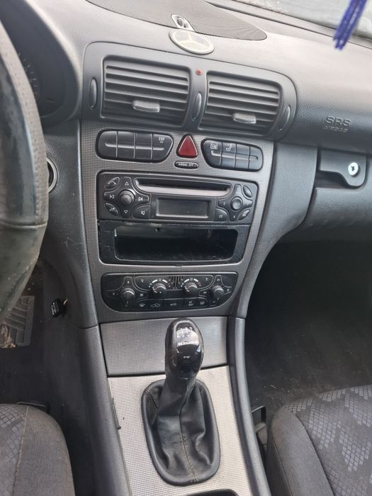 Mercedes-benz c200 компресор W203 на части или цяла 
Газ-бензин  НА ЧАСТИ