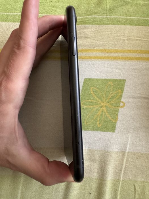 Iphone XR, черен 64GB