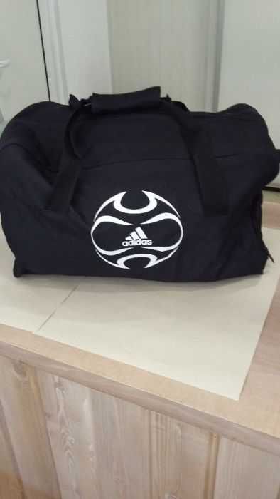 Adidas-Чисто Нов