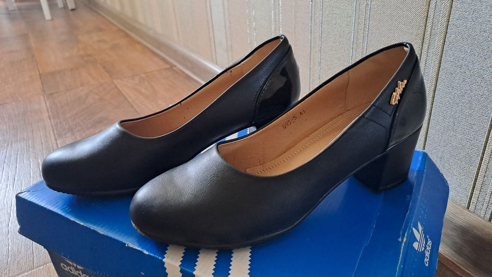 Продам туфли женские