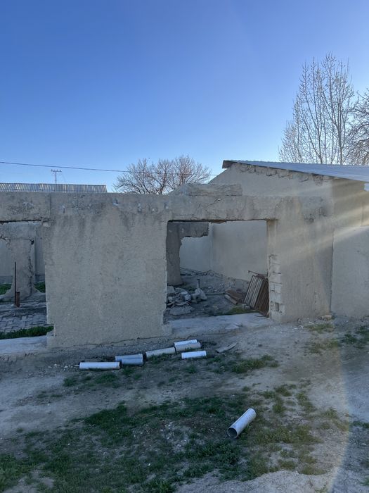 Продается недостроенный участок