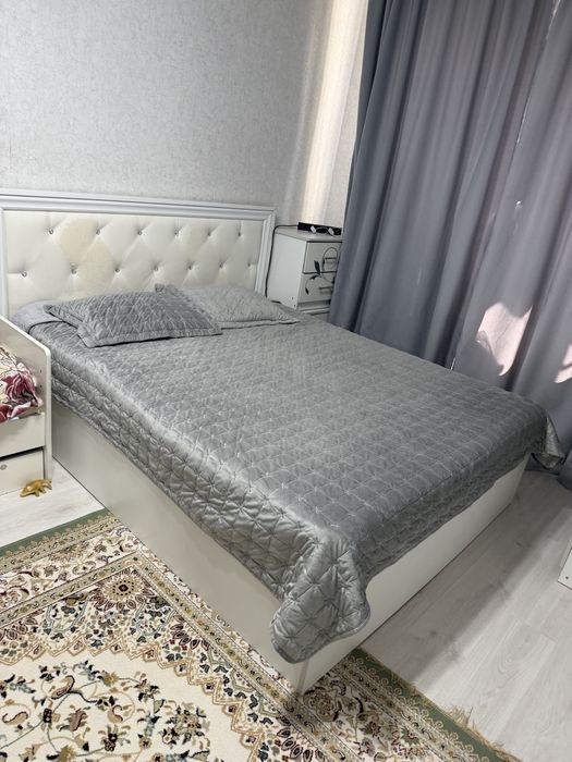 Продаю бу спальный гарнитур