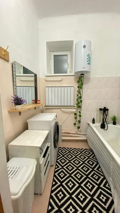 Двухкомнатная. Центр города.