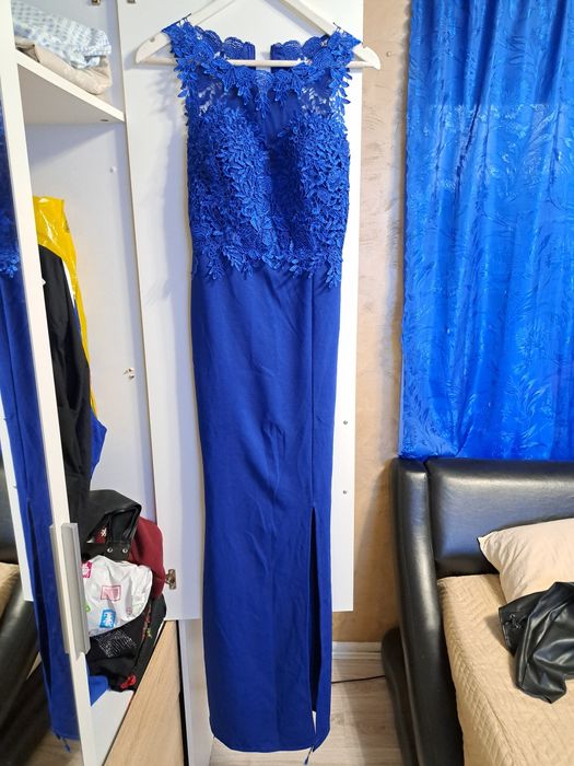 Продавам официална рокля