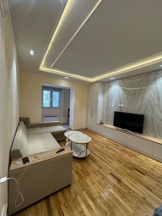 Метро Минор квартира 1/4/4 , кирпичный дом с евроремонтом .