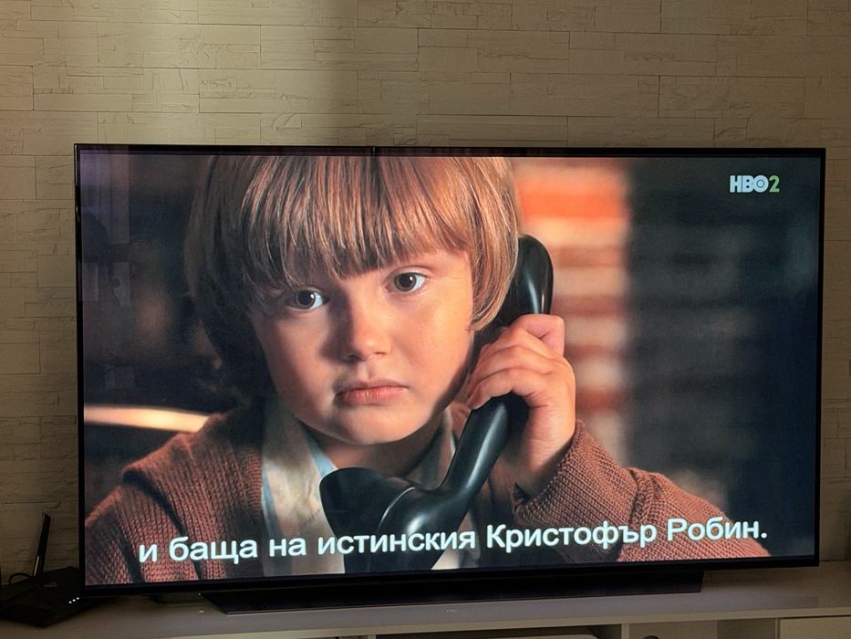 Продавам Олед тв LG OLED77CX3LA