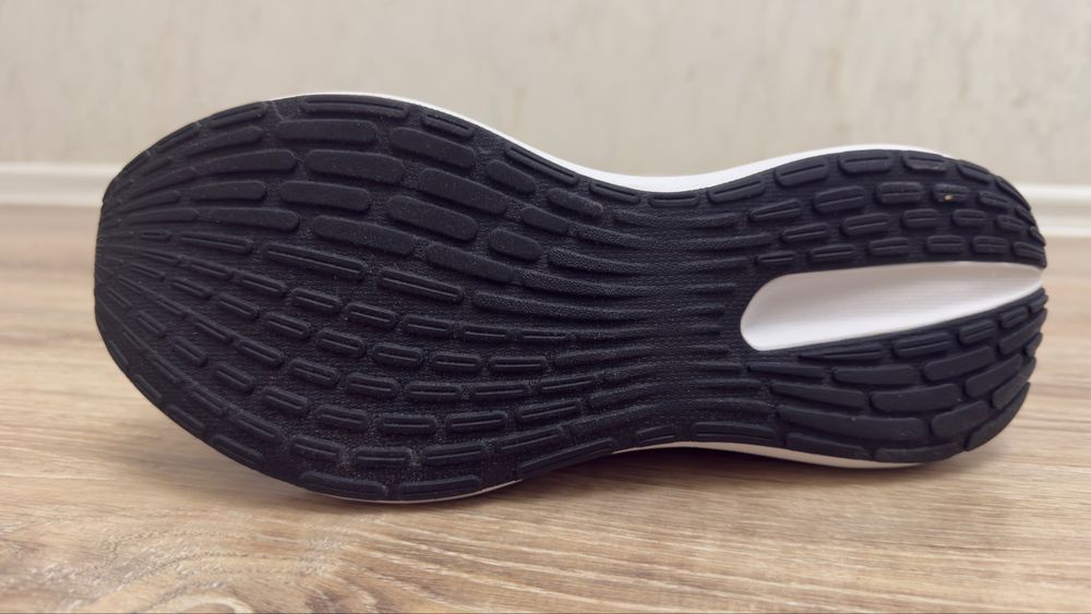 Абсолютно новые кроссовки Adidas Response Runner U (Оригинал)