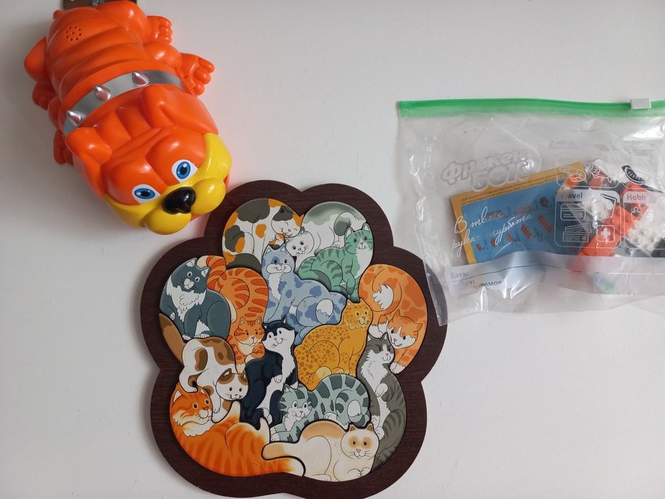 Отдам книги,раскраски и тд