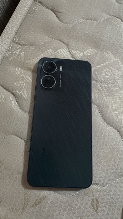 Продам Телефон VIVO Y16
