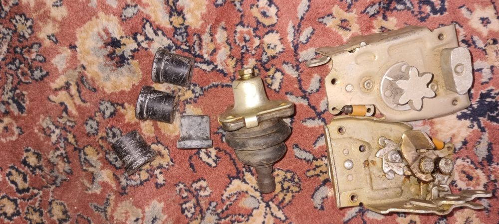 Части за Москич 412