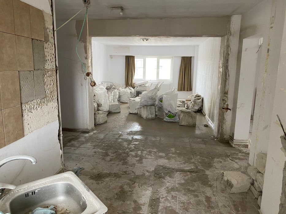 Decopertare Gresie-F Taiere Pereți Beton Santuri instalație Bucuresti