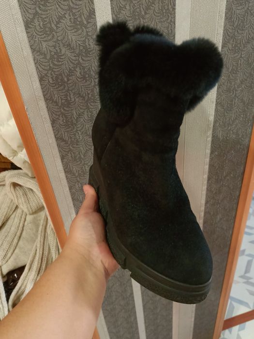 Продам зимние сапоги