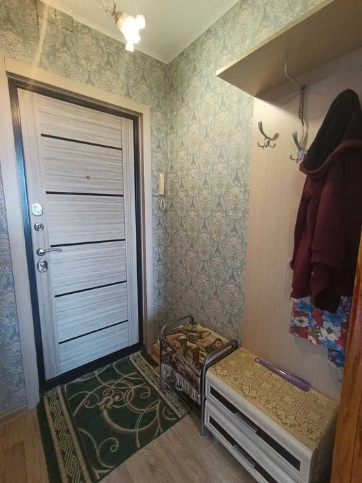 продам 1 ком. квартиру в 8 микрорайоне